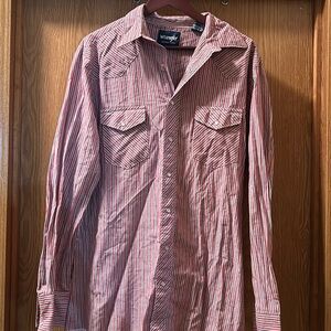 Wrangler men’s pearl snap.